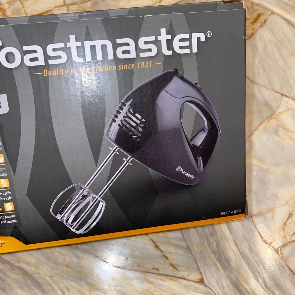 Toastmaster 5 Speed Hand Mixer - Picture 5 of 5